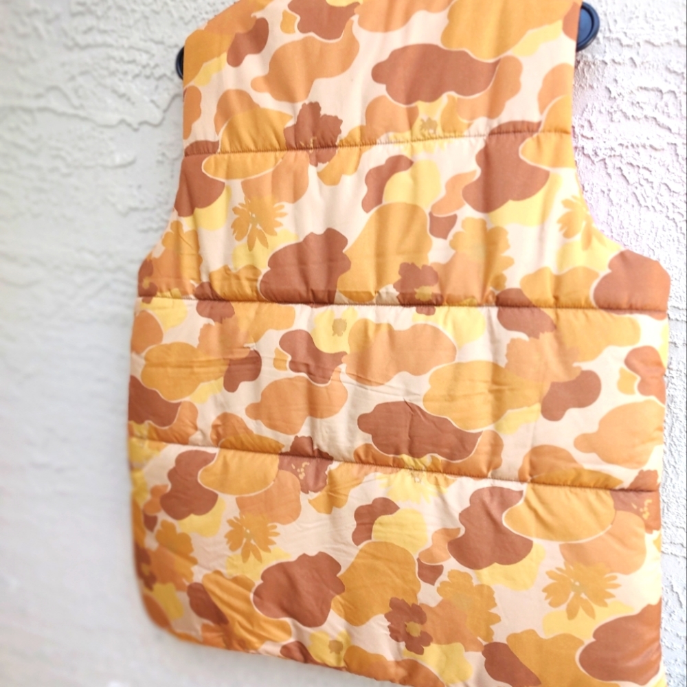 Gold camo vest with hot pink lining - Picture 7 of 7